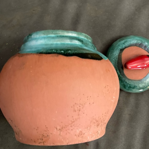 Handmade Clay Tortilla Server Jalapeño Lid - Picture 7 of 8